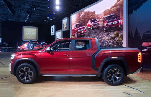 Volkswagen unveils the Atlas Tanoak concept at 2018 New York Auto Show