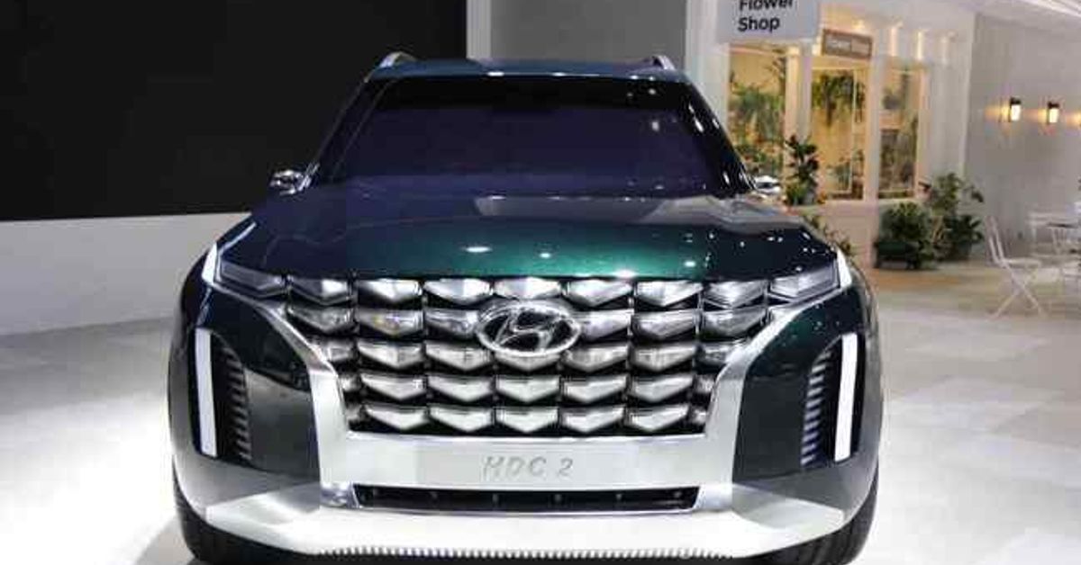 Hyundai displays the HDC-2 Grandmaster concept at the Busan International show