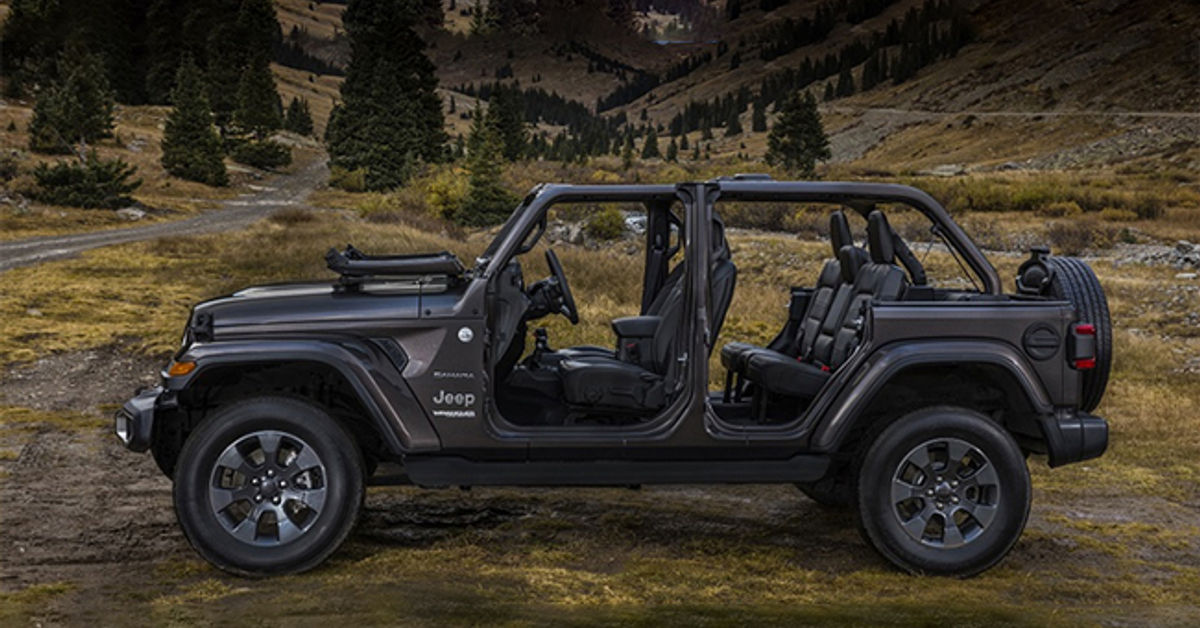2018 Jeep Wrangler caught testing - Gets tech-bits inside