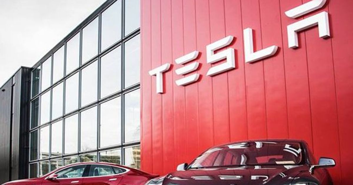 Elon Musk announces to take Tesla private to ease losses