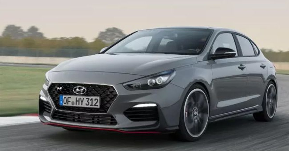 Hyundai’s i30 N fastback revealed ahead of Paris Motor Show debut