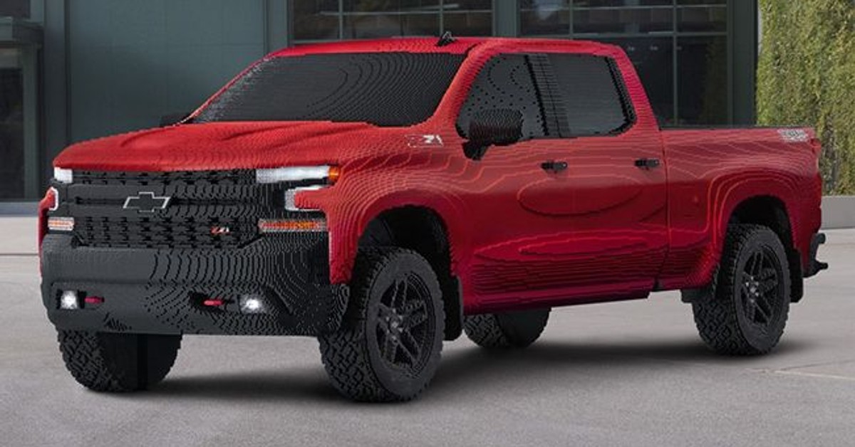 2019 Chevrolet Silverado Trail Boss built with Lego bricks