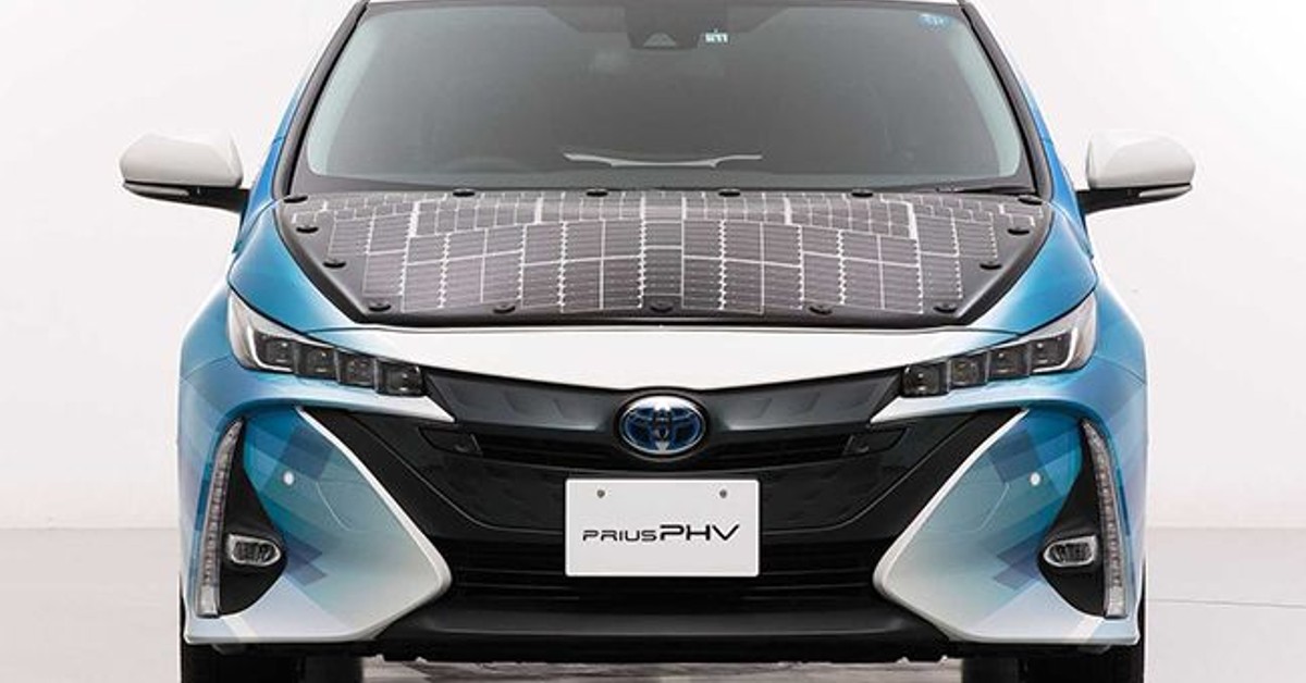 New solar kit on Toyota Prius charges the vehicle on move