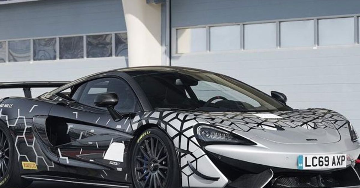 2020 McLaren 620R breaks cover