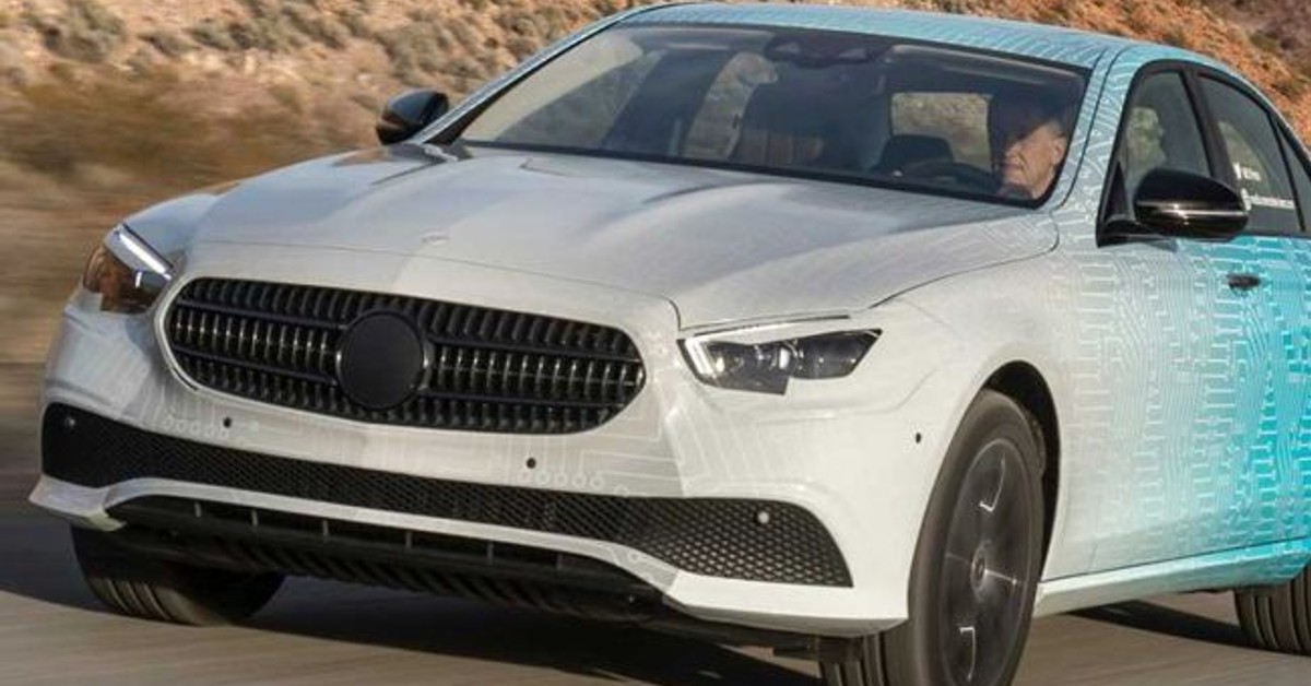 Mercedes-Benz lends first look at E-Class facelift