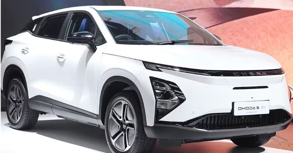 Chery Omoda 5 EV previewed at Gaikindo Indonesia International Auto Show 2023