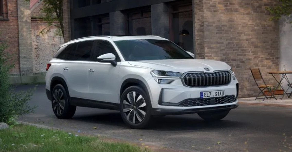 Next-gen Skoda Kodiaq revealed with modest styling tweaks