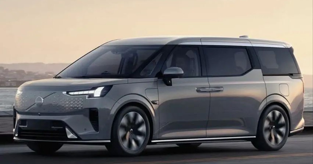 Volvo introduces the fully-electric EM90 MPV 