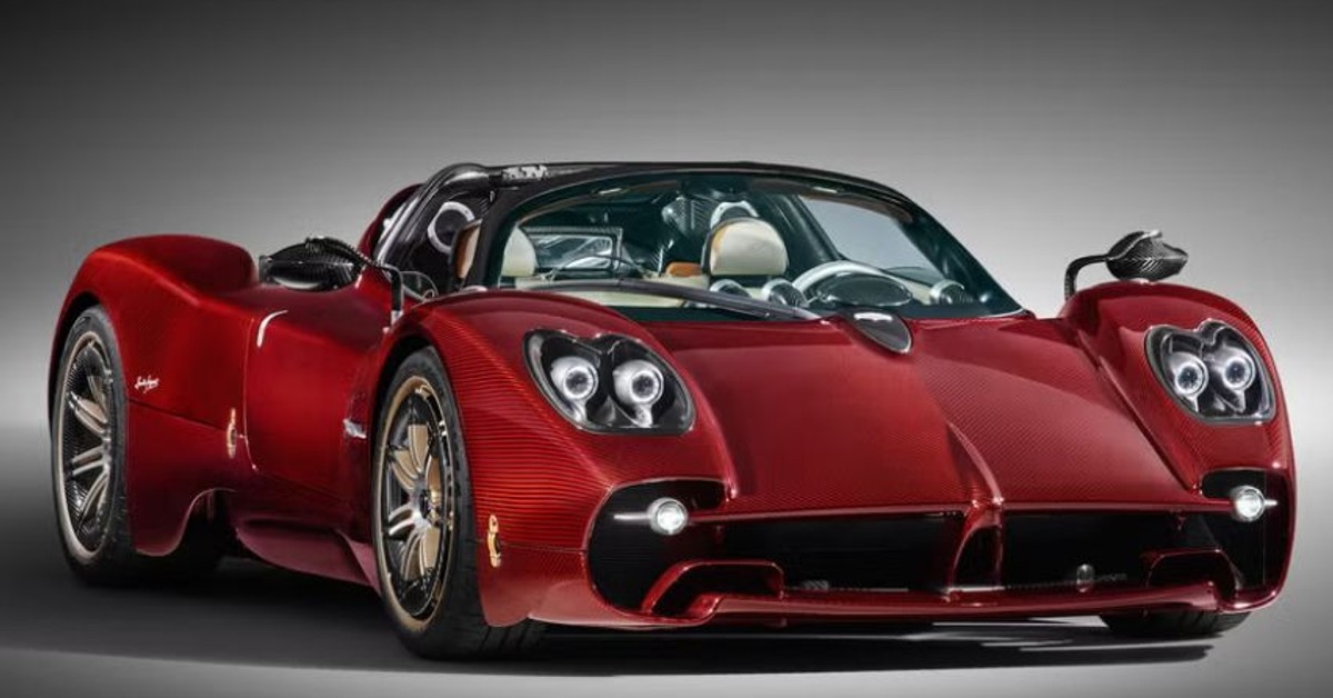 Pagani reveals Utopia Roadster; weighs equivalent to the coupe version