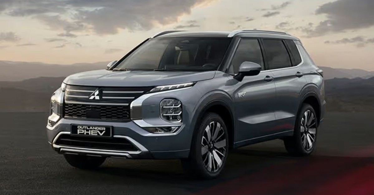 2025 Mitsubishi Outlander PHEV arrives with larger battery pack
