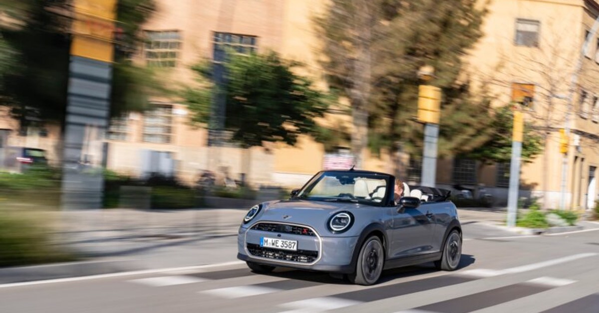 MINI Cooper Convertible S in Copper Grey: A Stunning Open-Air Experience