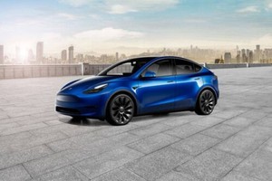Tesla Model Y vs Zeekr X: Electric SUV Showdown in the UAE