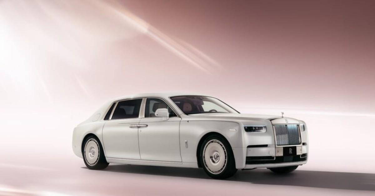 Rolls-Royce Phantom ‘Cherry Blossom’ Unveiled: A Floral Masterpiece for the Ages