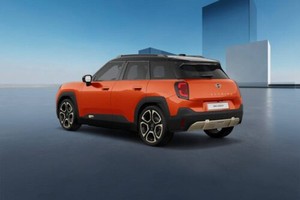 All-Electric Mini Aceman Makes Stylish Debut in UAE