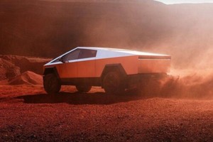 Tesla Cybertruck Long Range Debuts as the Most Affordable Variant with Longest Range