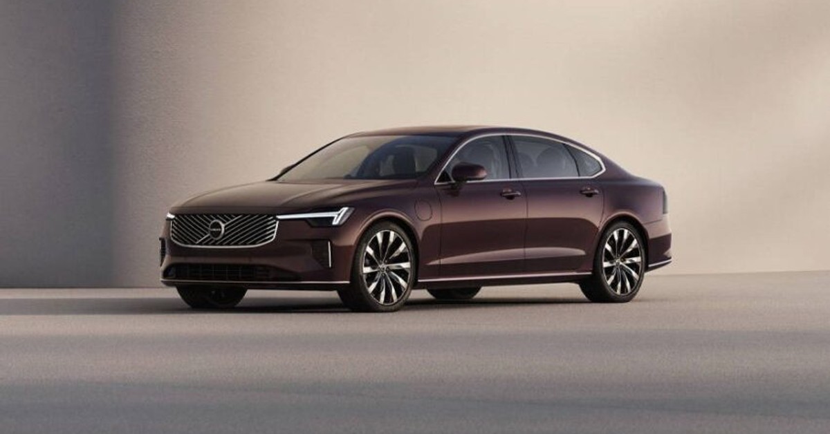 Refreshed Volvo S90 Hybrid Debuts with 80km EV Range and Advanced Tech