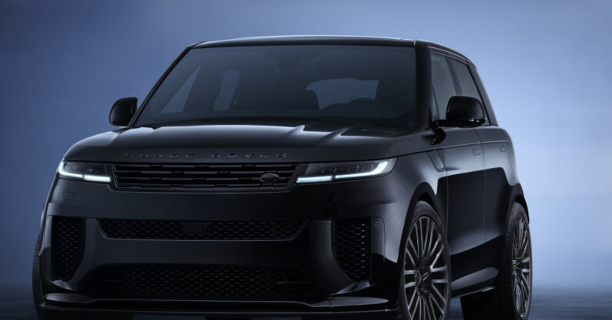 Range Rover Sport SV Black Gets a Stunning Monochrome Upgrade