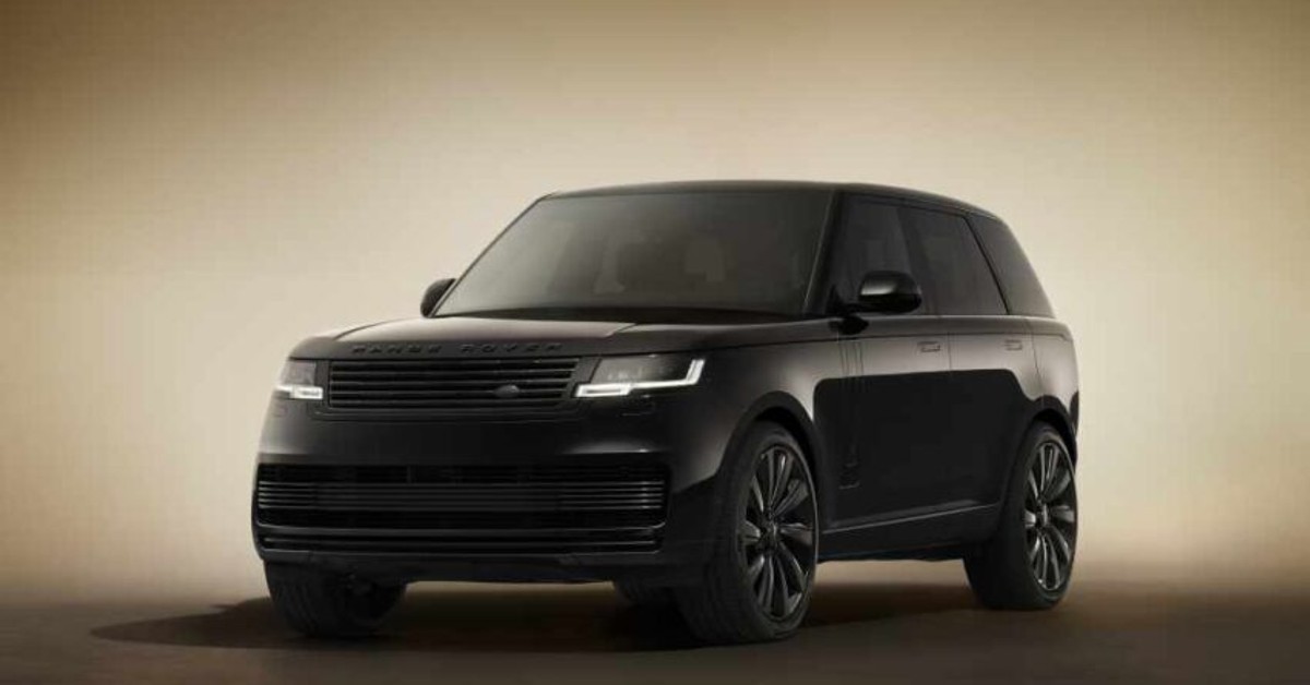 Discover the Very Exclusive Range Rover SV Black Edition