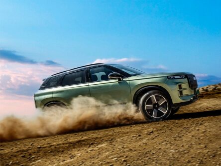 JAECOO J7 SHS Hybrid SUV Set for UAE Launch with No-Compromise Range and Tech