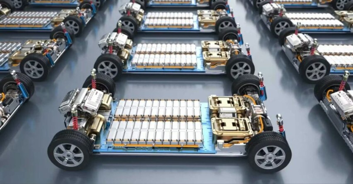 New Electric Vehicle Batteries Offering 1,000km Range Soon in the UAE