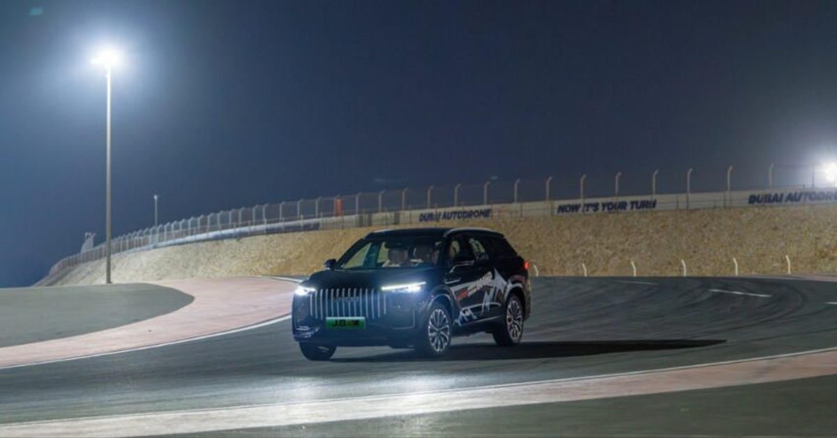 OMODA & JAECOO UAE Highlight J8 SHS Super Hybrid Performance in Dubai