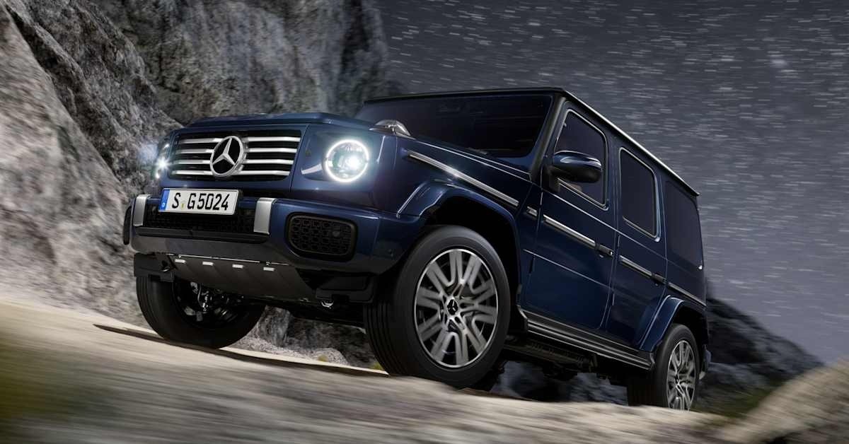 Mercedes-Benz G-Class Front Side View