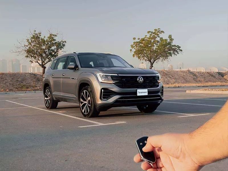 Volkswagen Teramont parked with remote start key fob in foreground