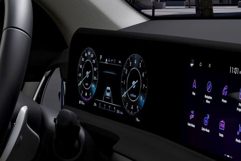 Kia Seltos digital instrument cluster and infotainment display