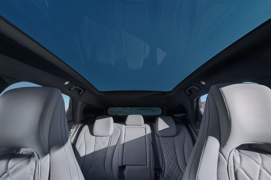 BYD SEALION 7 panoramic glass roof