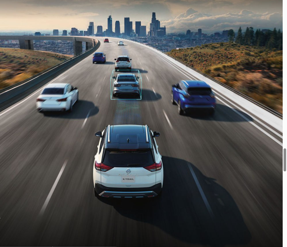 Nissan X-Trail ProPILOT driver assistance system on a multi-lane highwa