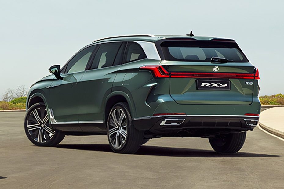 MG RX9 rear three-quarter exterior view