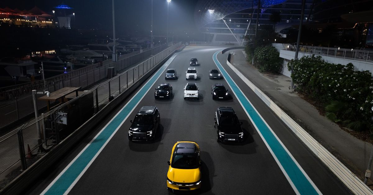Zeekr 9X Makes Circuit Debut at Yas Marina Track Day