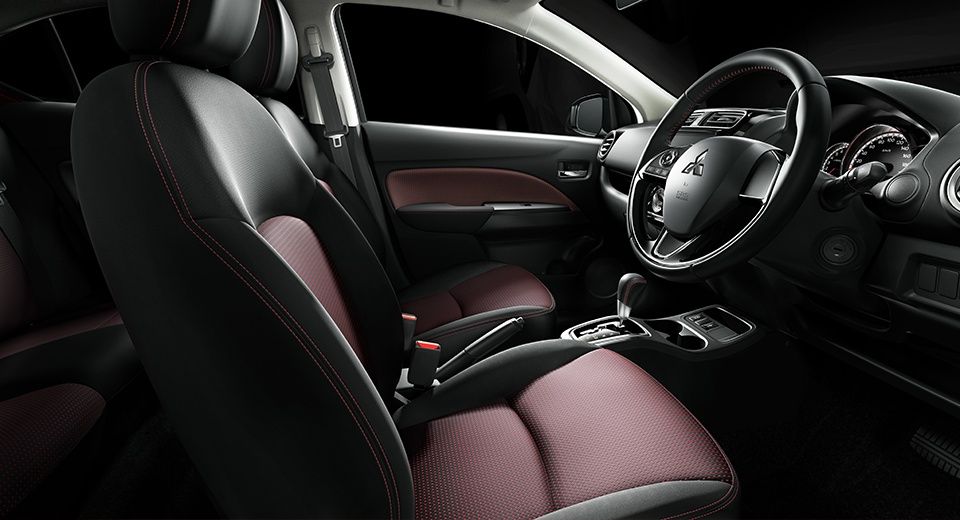 Mitsubishi Attrage dashboard and steering wheel