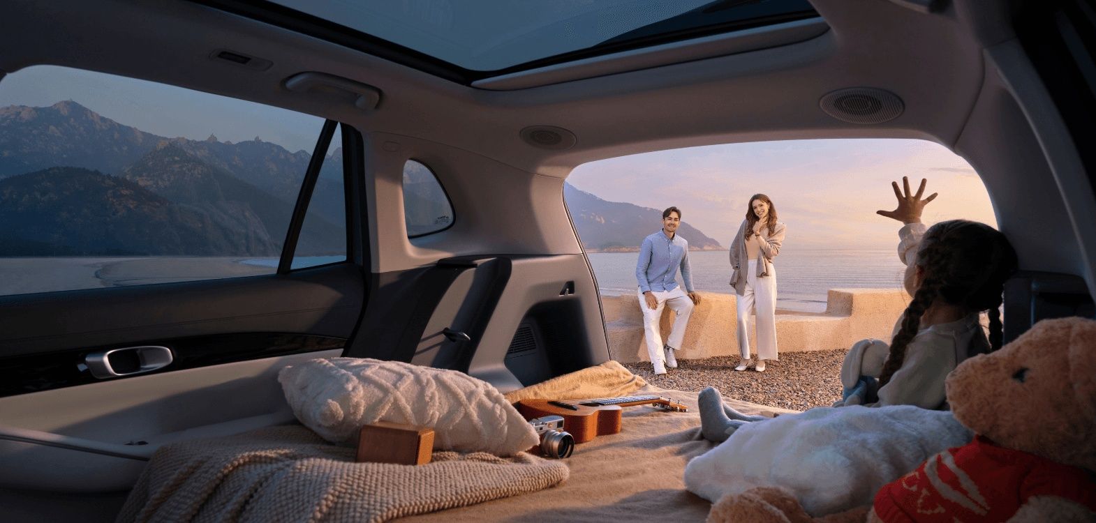 Geely EX5 rear cargo space with flat-folding seats for enhanced luggage capacity.