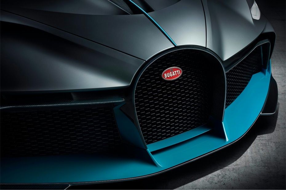 Bugatti Divo front grille and aerodynamic nose design