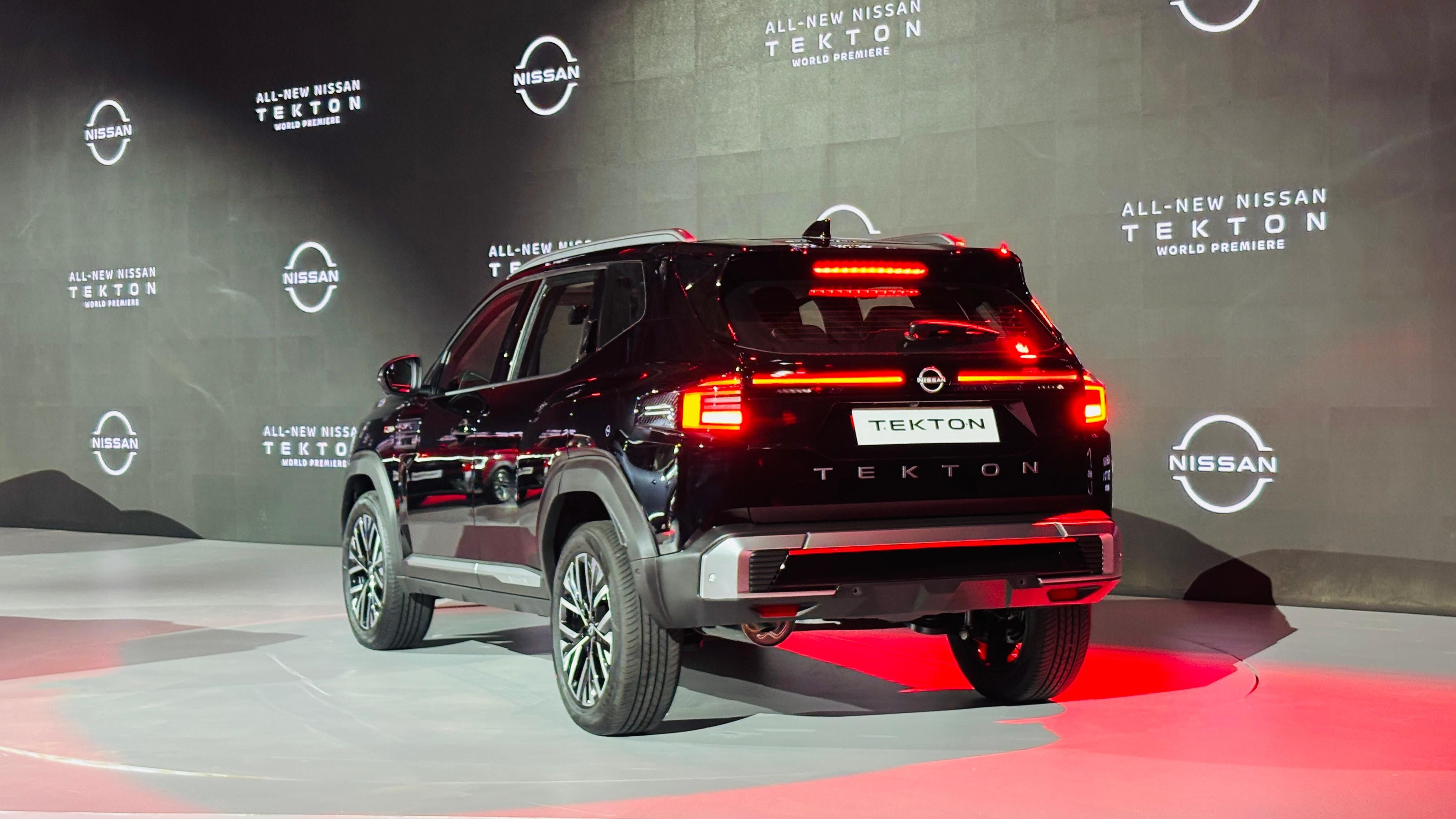 Nissan Tekton rear three-quarter view at global debut