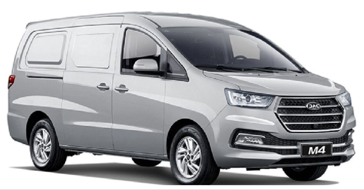 JAC M4 UAE Variants Explained: Cargo vs Passenger, Which One Should You Buy?