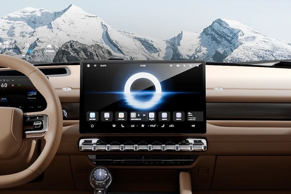 MHERO 2 digital screen