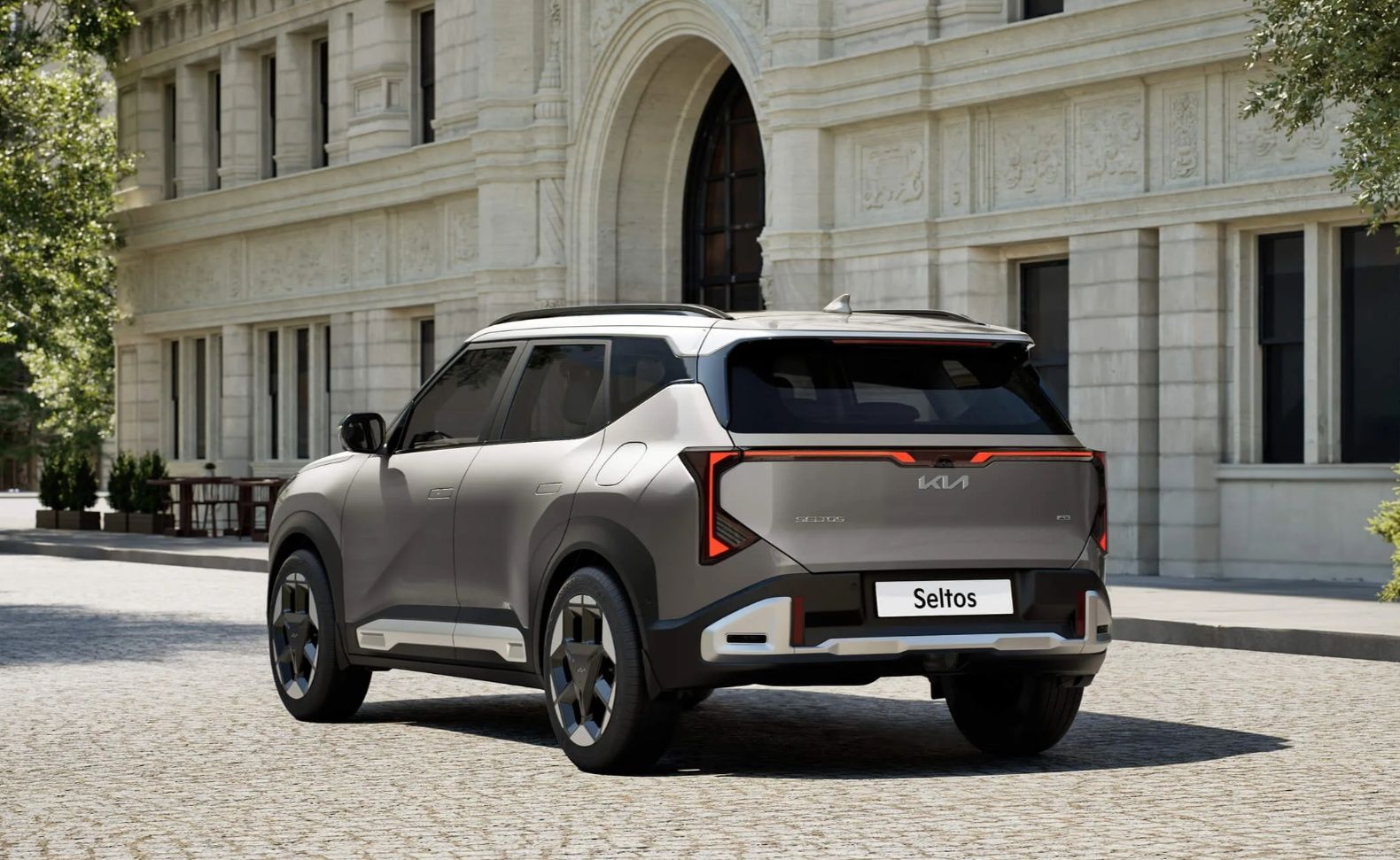 2026 Kia Seltos Hybrid rear view