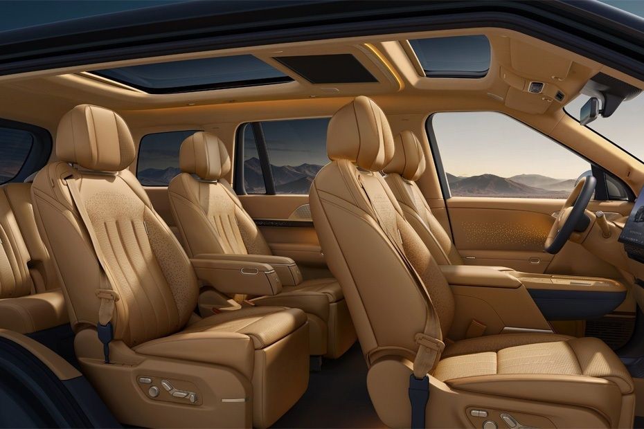 XPENG GX premium cabin