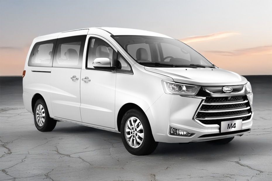 White JAC M4 front three-quarter view highlighting its practical MPV design and spacious body.