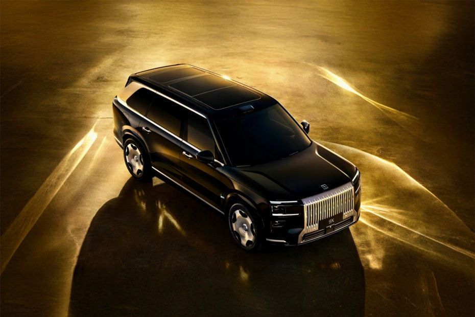 Zeekr 9X black exterior showing its large SUV design and panoramic roof