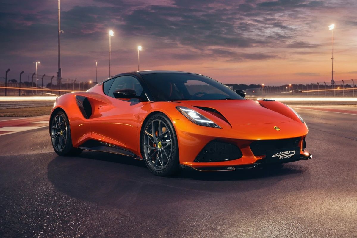 Lotus Emira 420 Sport Exterior