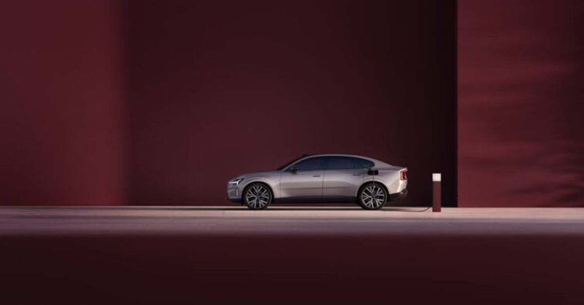 Top 7 Volvo ES90 Colours: Which One Should UAE Buyers Choose?