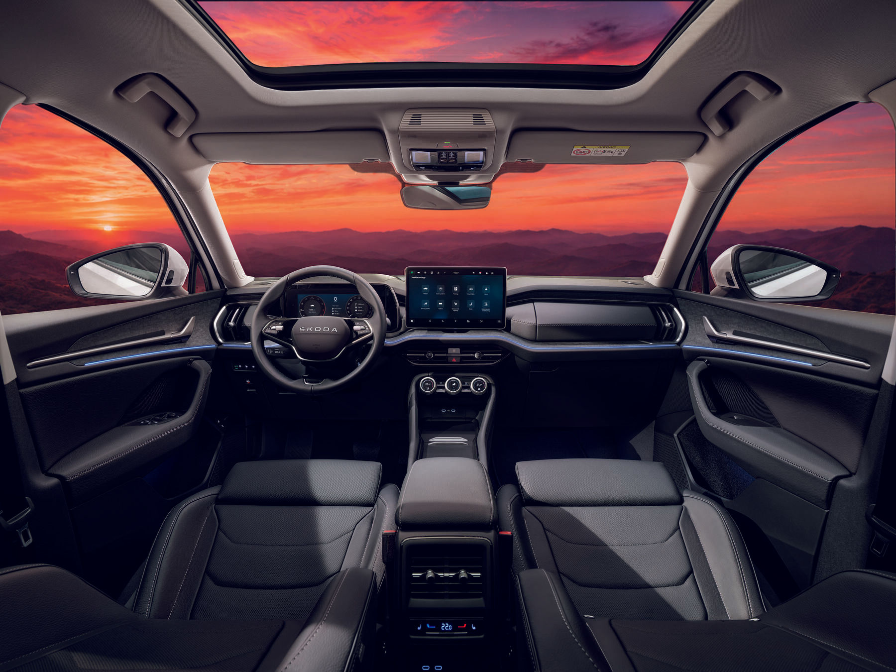 Skoda Kodiaq 2026 dashboard with digital instrument cluster, touchscreen and panoramic sunroof