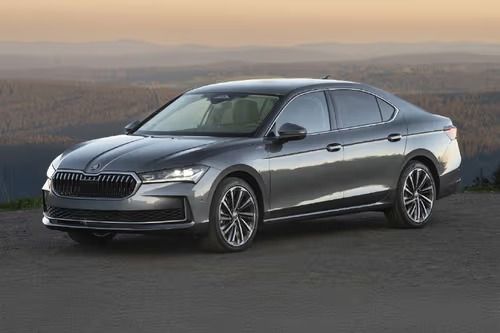 Škoda Superb: Sharp LED Design Meets Spacious, Tech-Rich Cabin