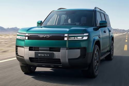 BYD Ti 7 green