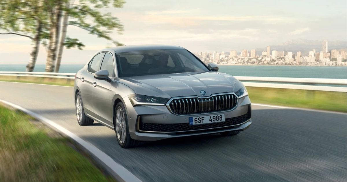 Škoda Superb Safety Features: Eight Airbags and Driver-Assist Systems Explained