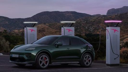 Porsche Macan 4S Electric Battery and Charging