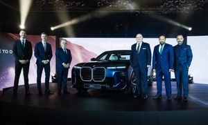 The New BMW 7 Series Debuts Panoramic iDrive and Dual-Finish Paint in Dubai